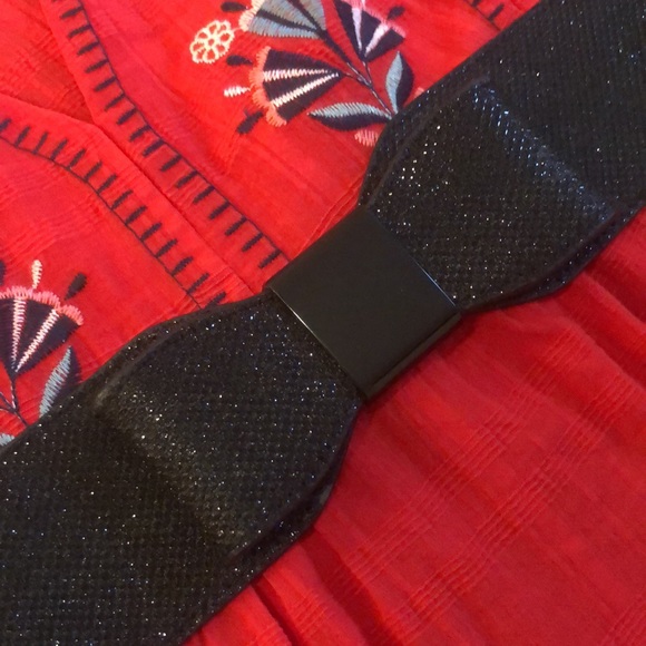 EXPRESS Shimmery Black Bow Belt (not red dress) - Picture 3 of 7